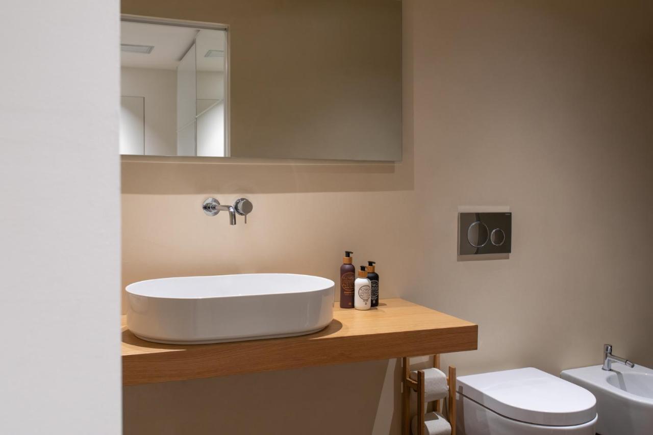 Luxury Lake View Apartments Salo Ngoại thất bức ảnh